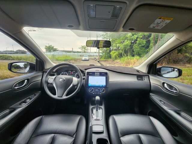 NISSAN I-TIIDA 五門掀背車 魔術大空間 舒適座椅 I-TIIDA 五門小車 都會小車 新手 業務 通勤  第5張相片
