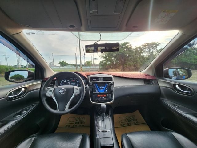 NISSAN I-TIIDA 五門掀背車 魔術大空間 舒適座椅 五門小車 都會小車 I-KEY免鑰匙 一鍵啟動  第3張相片