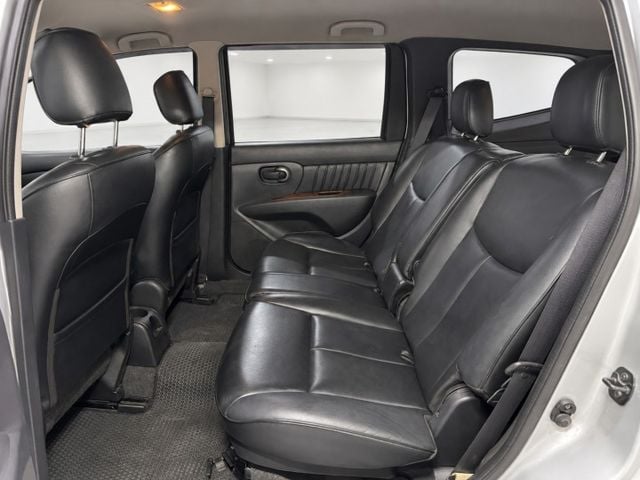 NISSAN GRAND LIVINA 1.8 七人座 I-KEY免鑰匙 恆溫空調 ABS防鎖死 安全氣囊  第8張相片