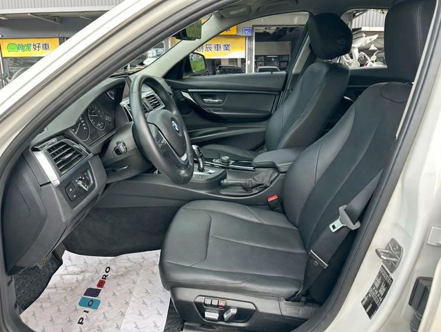 BMW寶馬 318I  第3張相片