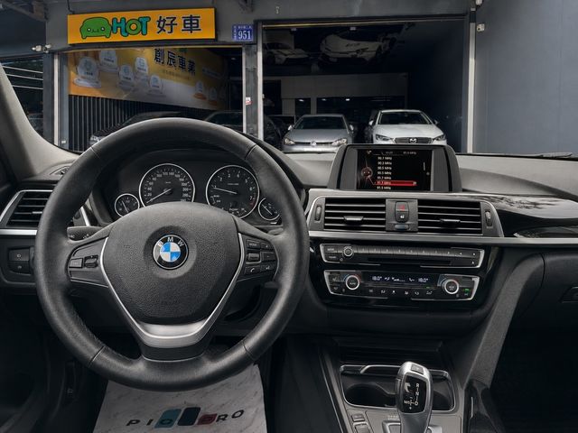 BMW寶馬 318I  第5張相片