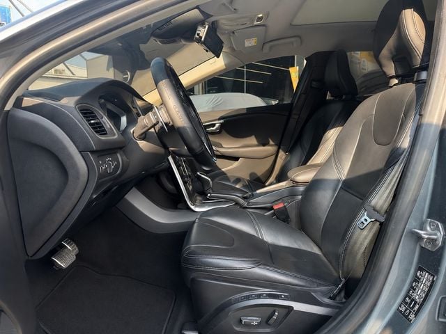 VOLVO富豪 V40  第3張相片