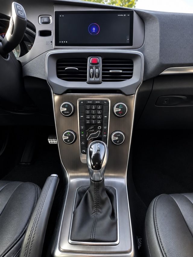 VOLVO富豪 V40  第7張相片