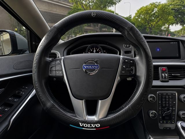VOLVO富豪 V40  第8張相片