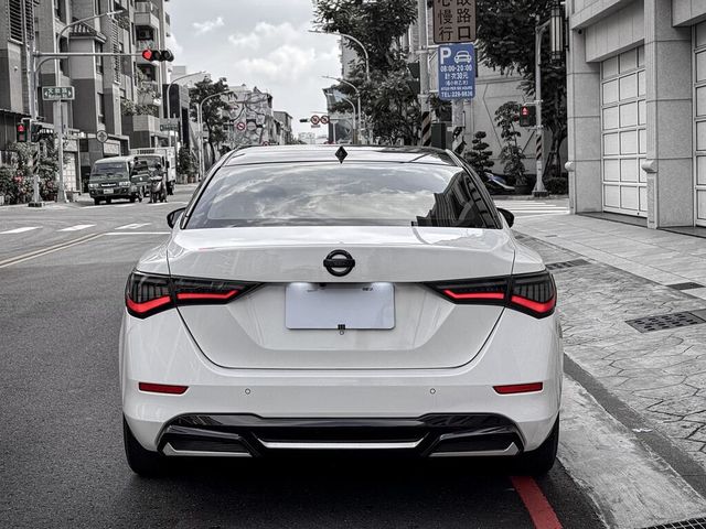 NISSAN日產 SENTRA  第5張相片