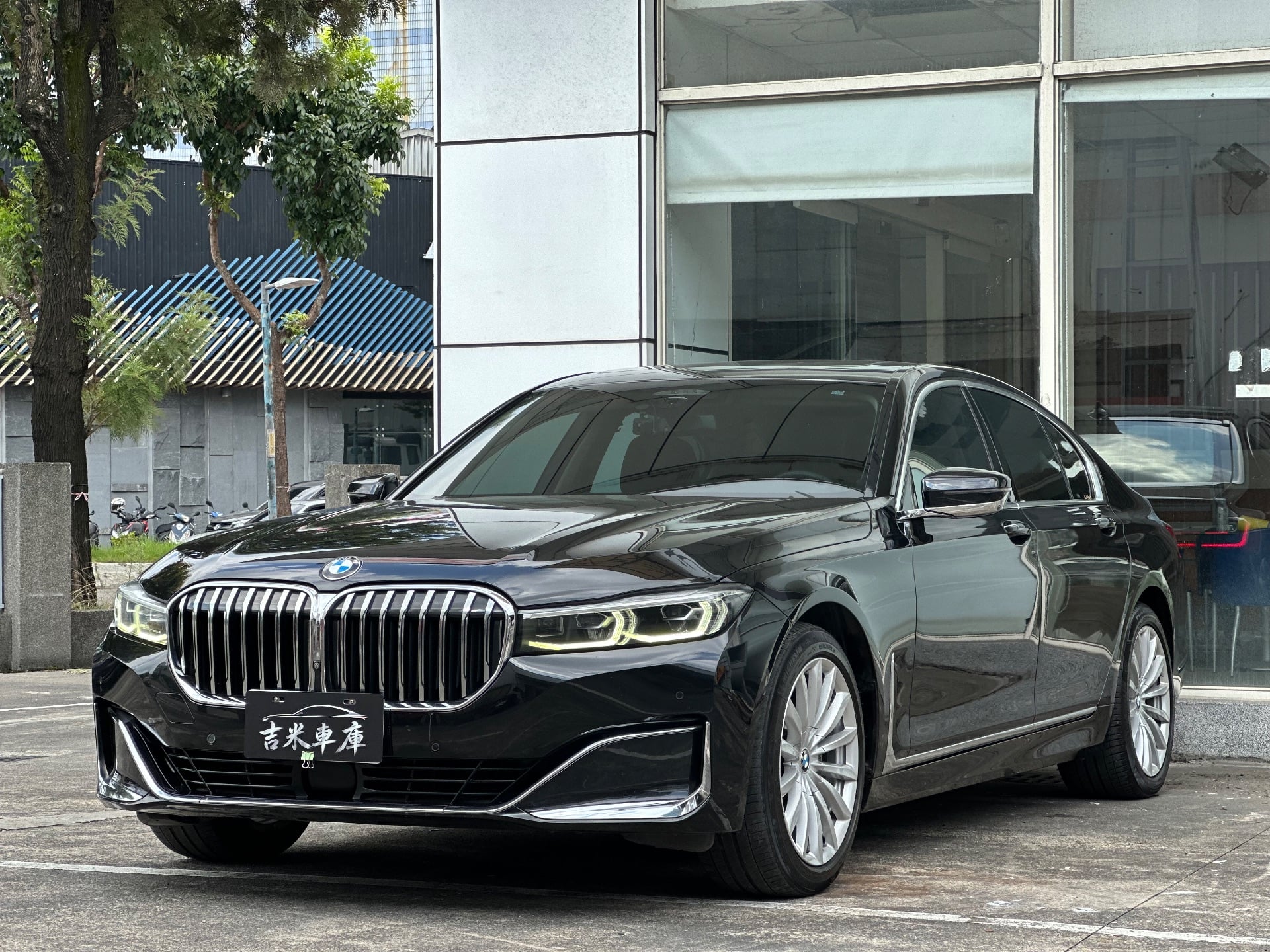 2019 BMW G11 730d 總代理/原鈑件  第1張相片