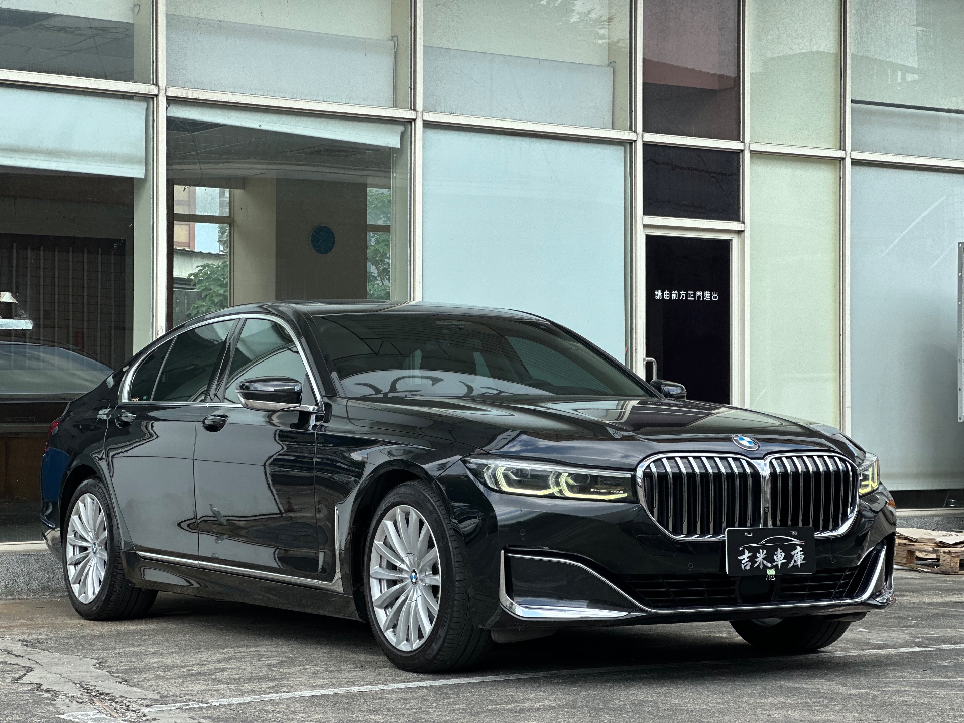 2019 BMW G11 730d 總代理/原鈑件  第2張相片