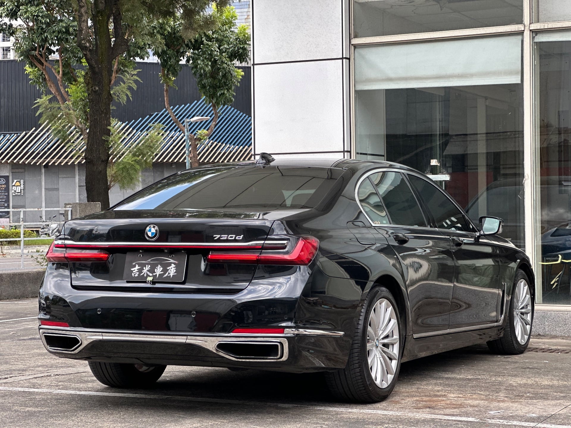 2019 BMW G11 730d 總代理/原鈑件  第3張相片