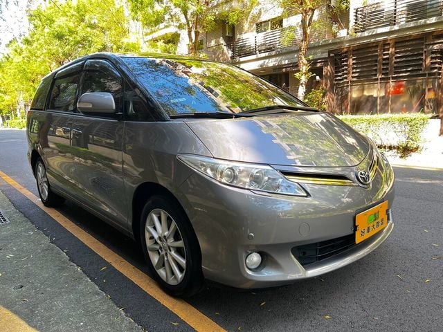 TOYOTA豐田 PREVIA  第2張相片