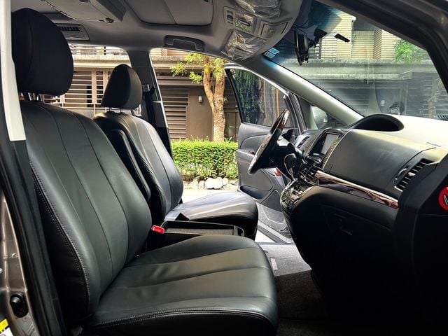 TOYOTA豐田 PREVIA  第9張相片
