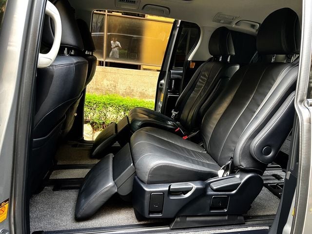 TOYOTA豐田 PREVIA  第11張相片