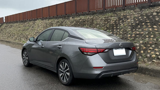 NISSAN日產 SENTRA  第2張相片