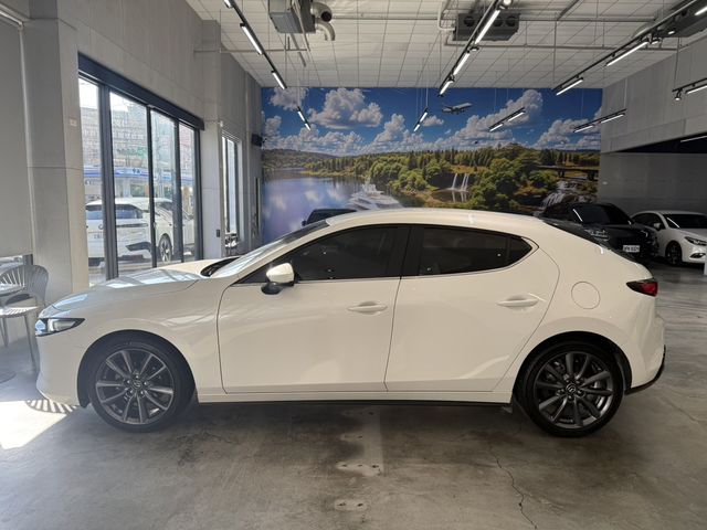 MAZDA馬自達 MAZDA 3  第6張相片
