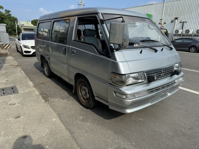 SUM模範店認證車 絕無重大事故 里程保證店家 五大保固  第1張相片