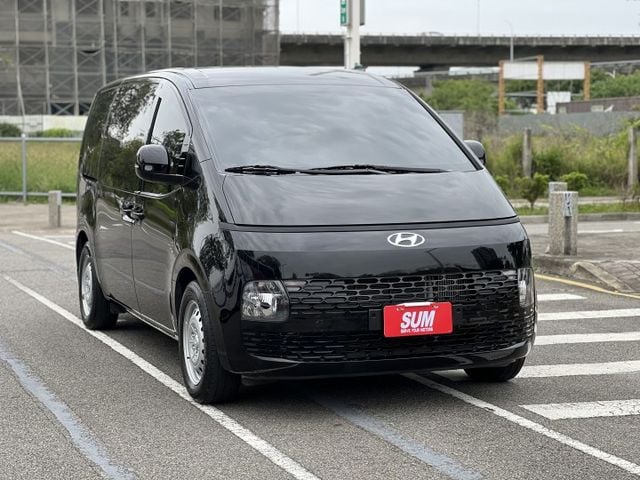 【原版件x認證車】超低里程僅跑2萬 A版9人座 升級安卓機+行車紀錄器+全車包塑膠地板+皮椅 市場上跑少稀有 原廠保固中  第1張相片