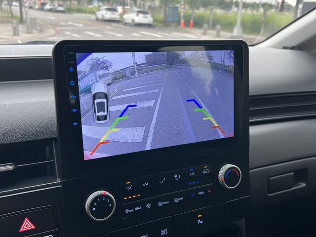 【原版件x認證車】超低里程僅跑2萬 A版9人座 升級安卓機+行車紀錄器+全車包塑膠地板+皮椅 市場上跑少稀有 原廠保固中  第7張相片