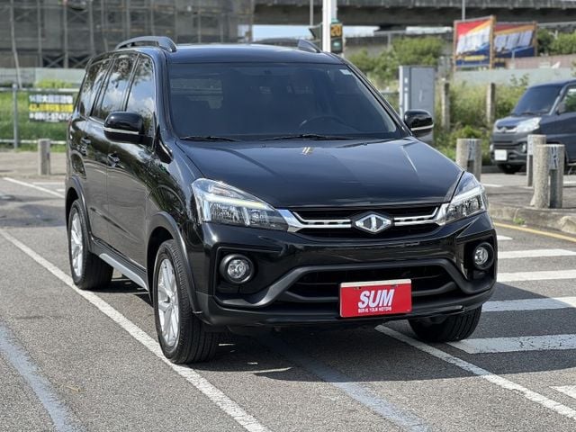 【原鈑件x認證車】稀有旗艦型 定速+快撥 影音 數位儀表 數字胎壓 盲點 後座冷氣 17吋鋁圈 車頂架 SUM五大保固!  第1張相片
