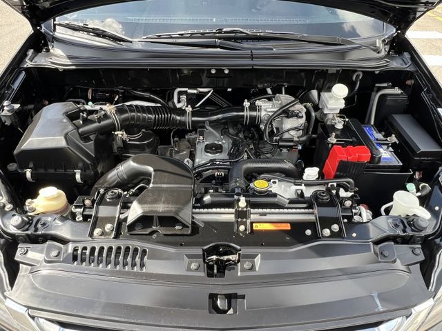 【原鈑件x認證車】稀有旗艦型 定速+快撥 影音 數位儀表 數字胎壓 盲點 後座冷氣 17吋鋁圈 車頂架 SUM五大保固!  第20張相片