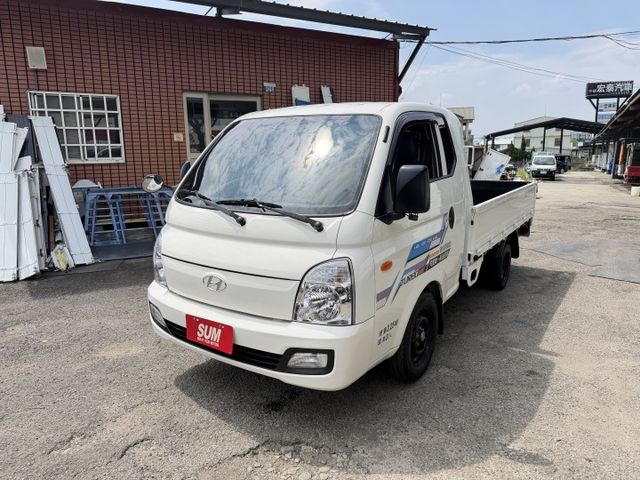 正2020年 大單廂自排貨車室內空間大 載人載貨都方便....僅跑7萬多公里.  第2張相片