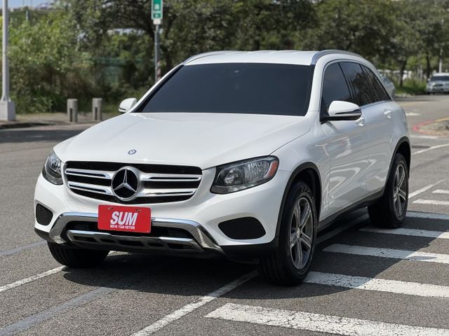 【原鈑件x認證車】挑戰全台最便宜GLC300 241匹 iKEY 記憶電動椅 方向盤快撥+換檔撥片 電尾門 南極星測速  第2張相片