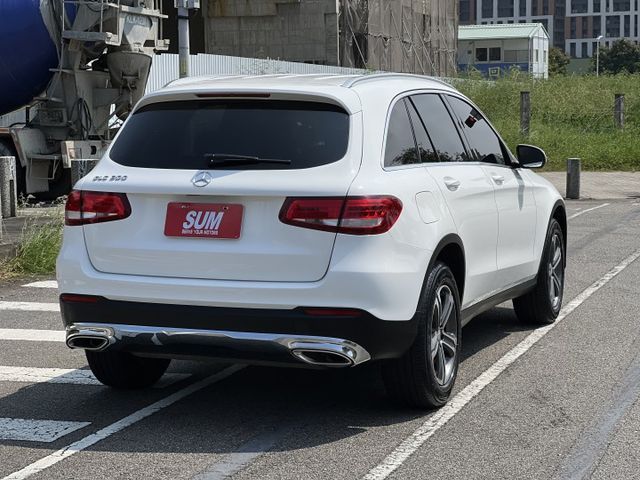 【原鈑件x認證車】挑戰全台最便宜GLC300 241匹 iKEY 記憶電動椅 方向盤快撥+換檔撥片 電尾門 南極星測速  第4張相片
