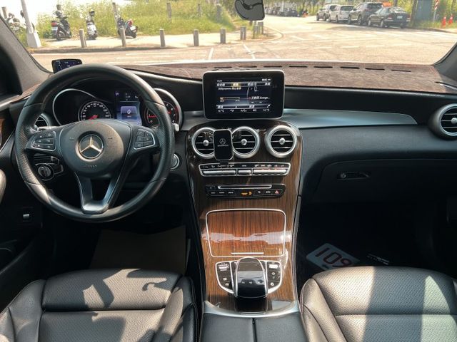 【原鈑件x認證車】挑戰全台最便宜GLC300 241匹 iKEY 記憶電動椅 方向盤快撥+換檔撥片 電尾門 南極星測速  第10張相片