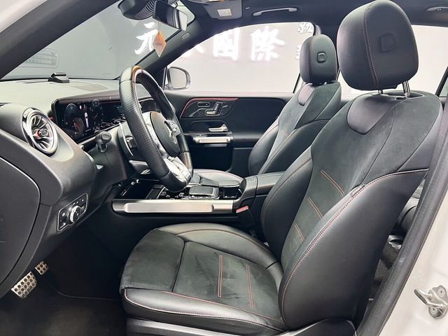 M-BENZ賓士 GLB35 AMG  第11張相片