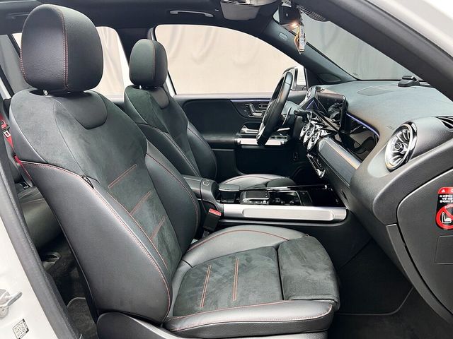 M-BENZ賓士 GLB35 AMG  第12張相片