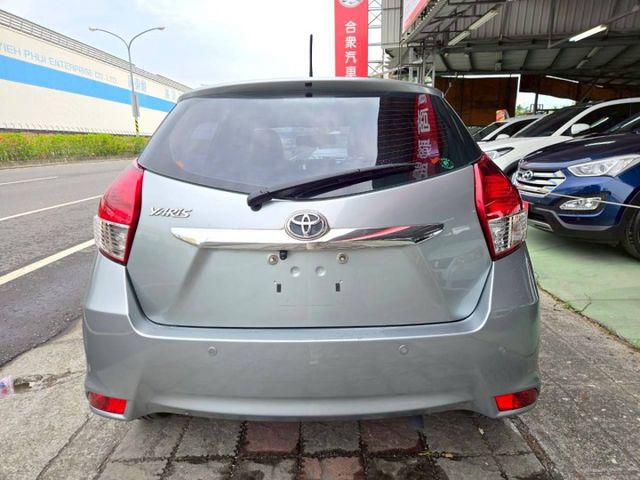 原鈑件 里程保證一年只跑6千公里  認證美車  一手車  IKY  環景攝影  安全有保障 省油省稅金  第3張相片