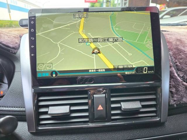 原鈑件 里程保證一年只跑6千公里  認證美車  一手車  IKY  環景攝影  安全有保障 省油省稅金  第13張相片