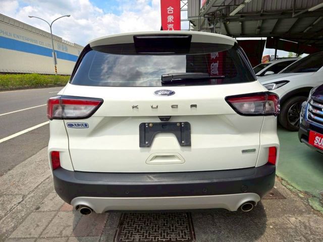 原鈑件 里程保證 認證美車 旗艦版 ACC自動跟車 電尾門 抬頭顯示器 已更換全新安卓機 ~  第3張相片