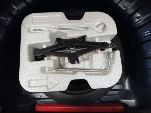 小車大空間 ~ 代步車首選 !  胎壓監控、倒車顯影、車前距雷達、備胎、後座分離傾倒 !  第15張相片