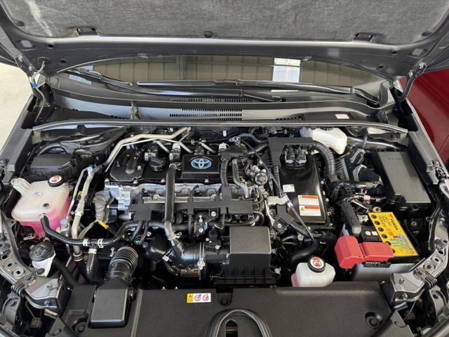 油電 ~ 僅跑六萬多 !  免KEY、定速、盲點偵測、ACC、車偏、煞停、恆溫空調、TCS防滑、胎壓監控 !  第13張相片