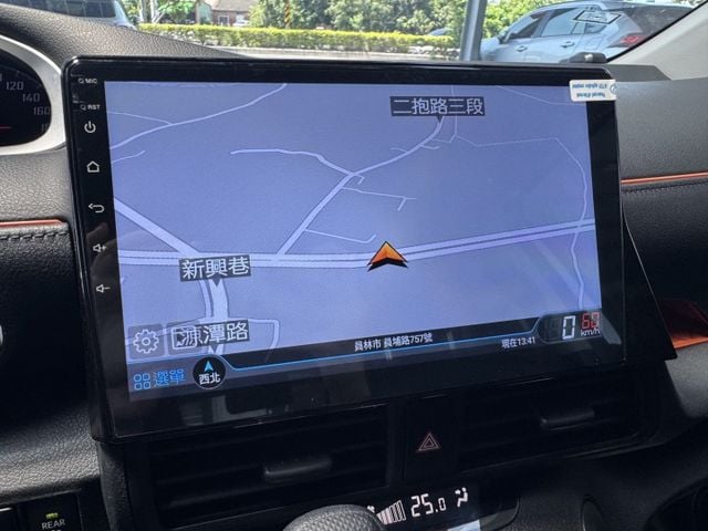 七人座 ~ 免KEY、定速、大螢幕安卓機、恆溫空調、TCS防滑、胎壓監控、後座出風口、後座分離傾倒 !  第7張相片