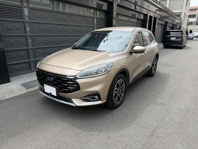 2020 KUGA 有顏質/有動力/認證好車 完整LV2 盲點/摸們/倒車顯影/CarPlay/電動椅/可車換車/全額貸  第1張相片