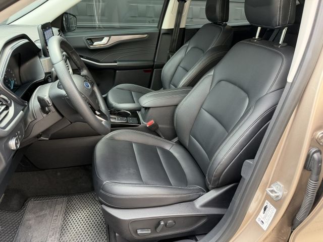 2020 KUGA 有顏質/有動力/認證好車 完整LV2 盲點/摸們/倒車顯影/CarPlay/電動椅/可車換車/全額貸  第10張相片