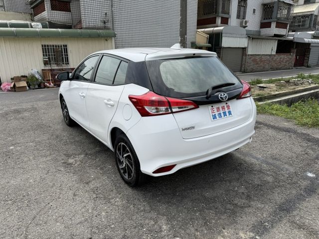 2021 YARIS 熱門掀背小車 / 省油省稅金/  經典版 / 可車換車 / 全額貸款  第15張相片