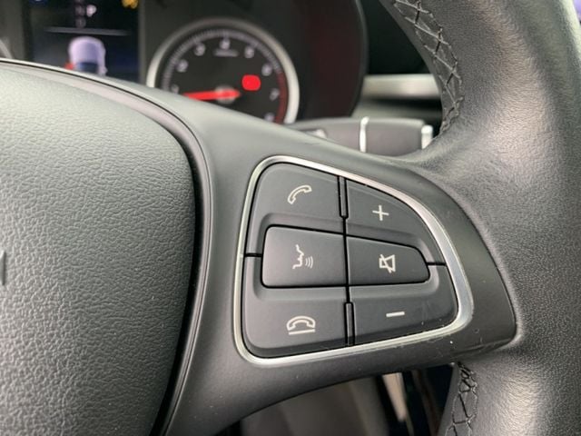 2017/18年式 C250 認證優質車 升級AMG鋁圈/定速/導航/電動椅含加熱/天窗/油水路已處理/內外棉  第15張相片