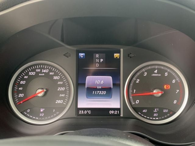 2017/18年式 C250 認證優質車 升級AMG鋁圈/定速/導航/電動椅含加熱/天窗/油水路已處理/內外棉  第17張相片