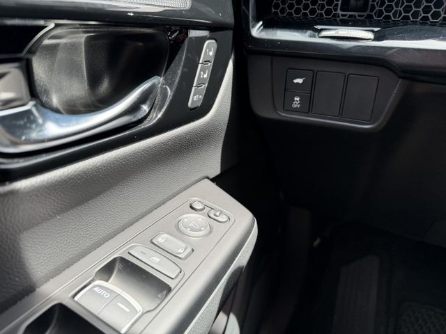 2024 CRV S版 認證車/ACC跟車/車道維持/盲點/摸們/IK/加裝手機架/電動尾門/可全貸/車換車  第8張相片