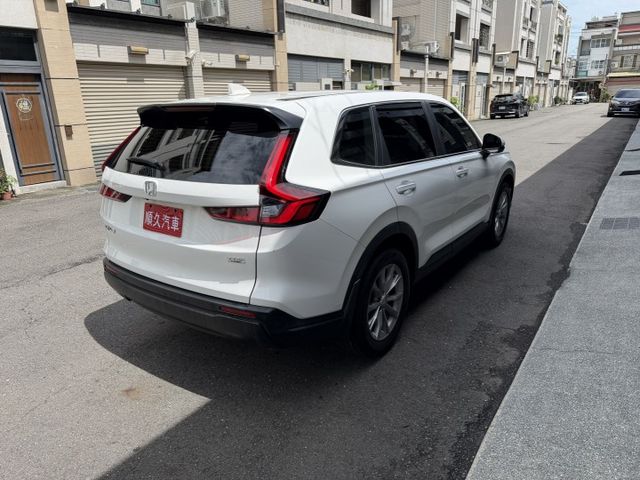 2024 CRV S版 認證車/ACC跟車/車道維持/盲點/摸們/IK/加裝手機架/電動尾門/可全貸/車換車  第19張相片