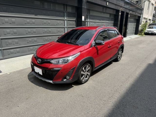 2020 YARIS CROSS 頂級S版 原廠保養/定速/摸們/IK/抬顯/倒車影像/模式切換/可全額貸款/車換車  第1張相片
