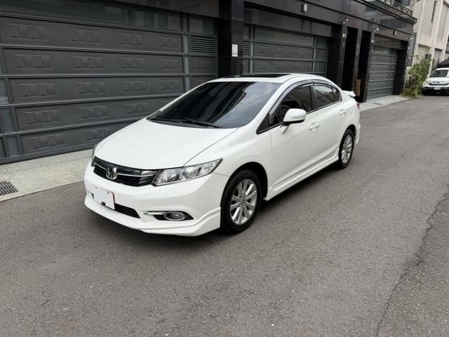 2013年 9代 VTI-S 定速/恆溫/升級安卓機/無線CarPlay/換檔撥片/車況優質/可全額貸款/歡迎試乘  第1張相片