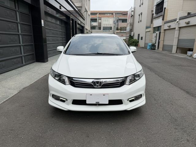 2013年 9代 VTI-S 定速/恆溫/升級安卓機/無線CarPlay/換檔撥片/車況優質/可全額貸款/歡迎試乘  第2張相片
