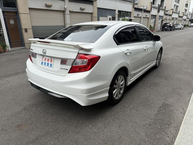 2013年 9代 VTI-S 定速/恆溫/升級安卓機/無線CarPlay/換檔撥片/車況優質/可全額貸款/歡迎試乘  第15張相片
