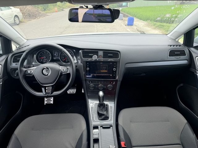 2018 GOLF 280 TSI 認證車 / 1.4稅金省/小車操控靈活/摸們/IK/倒車影像/定速/可全貸/車換車  第14張相片