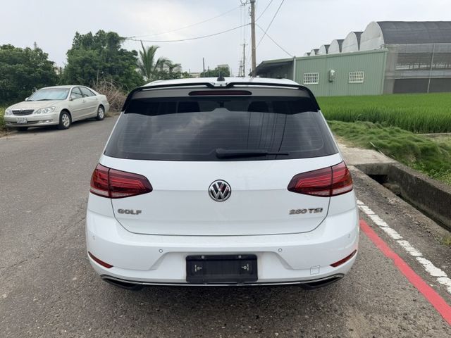 2018 GOLF 280 TSI 認證車 / 1.4稅金省/小車操控靈活/摸們/IK/倒車影像/定速/可全貸/車換車  第17張相片