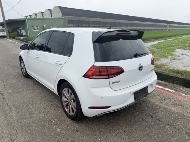 2018 GOLF 280 TSI 認證車 / 1.4稅金省/小車操控靈活/摸們/IK/倒車影像/定速/可全貸/車換車  第18張相片