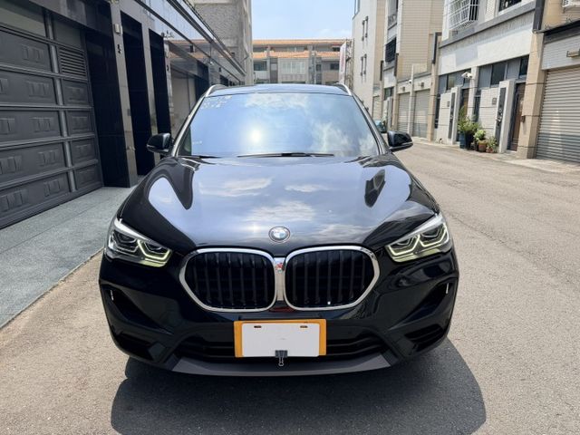 2020/21領 X1 18I 認證車 摸們/定速/M版方向盤/抬顯/電動椅/電尾門/導航/便宜/車況棉/可全額貸款  第2張相片