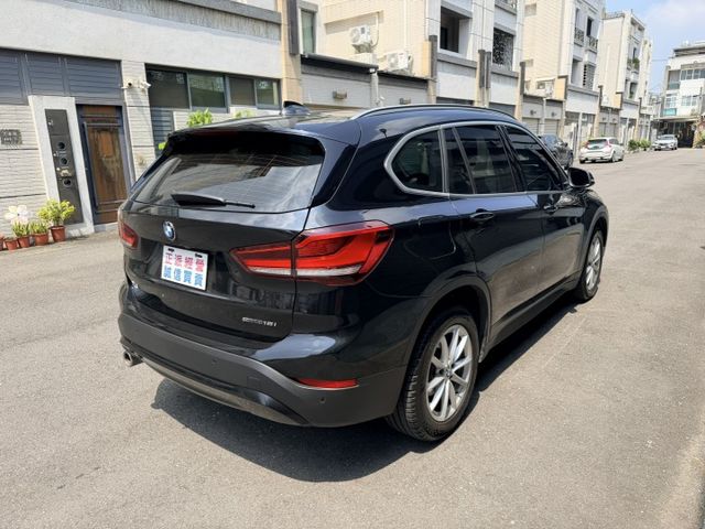 2020/21領 X1 18I 認證車 摸們/定速/M版方向盤/抬顯/電動椅/電尾門/導航/便宜/車況棉/可全額貸款  第18張相片